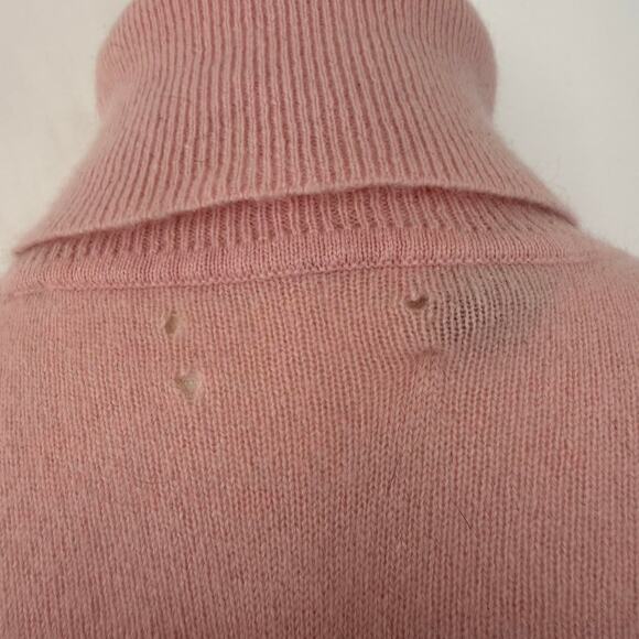 LIGHT PINK TWO PLY CASHMERE TURTLENECK SWEATER - Picture 7 of 8